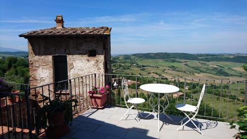  Holiday House Montepulciano - Il Torrino, Pension in Montepulciano