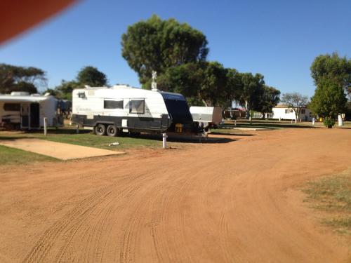 Carnarvon Caravan Park - Carnarvon