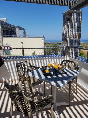 Charlise Villa - image 9