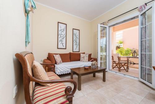 Lorenzo Villas - image 9