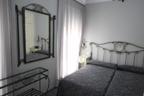 Hostal Roma - image 14