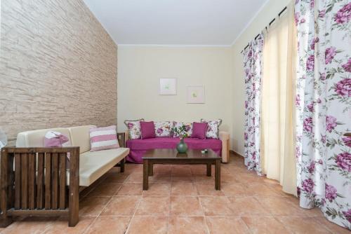 Lorenzo Villas with Private Pool, 200m from the beach, by ZanteWize - Photo 2