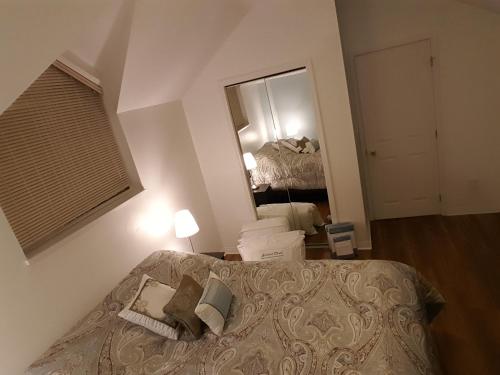 Standard Single Room with Shared Bathroom