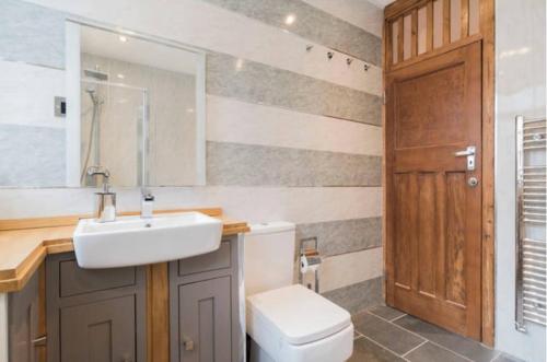 DD Luxury Guesthouse chambre d'hôte Custom House Hotel