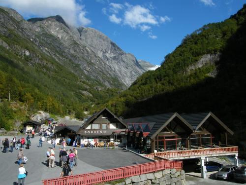 Briksdalsbre Fjellstove - Location, gîte - Briksdalsbre