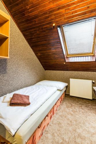 Twin Room with Shared Bathroom