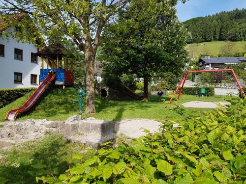 兒童遊樂場, Ferienwohnung am Siegelbächle (Ferienwohnung am Siegelbachle) in 布賴施高地區古塔赫