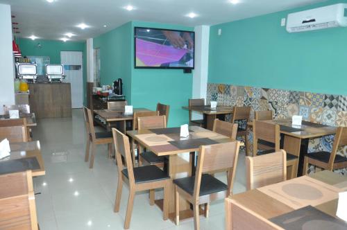 ห้องอาหาร, Bonjour Hotel in มาค่า