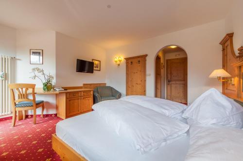 Hotel Hubertushof Room Type - Comfort Double Room Hotel Hubertushof Room Type - Comfort Double Room