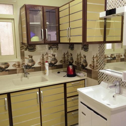 Afaq Al Raha in คามิส มูชัท