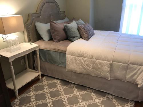 Vineyard Mansion Carriage House - image 11