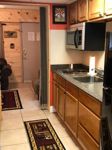 Kitchen, Downtown Gatlinburg Apartment in Gatlinburg (TN)