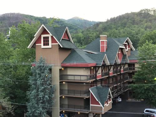 Downtown Gatlinburg Apartment