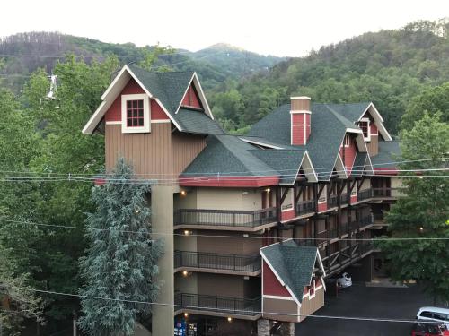 Downtown Gatlinburg Apartment