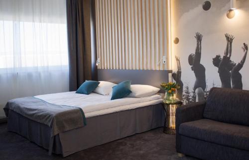 Standard Room with Waterpark and Gym Access image 4