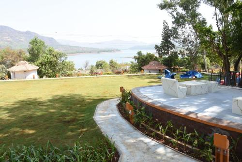 Residency Lake Resort & Spa