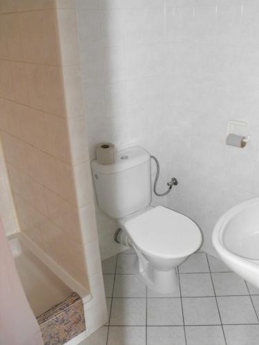 Double Room image 10