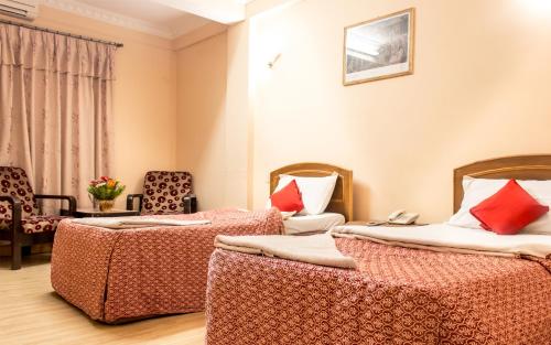 2 twin beds