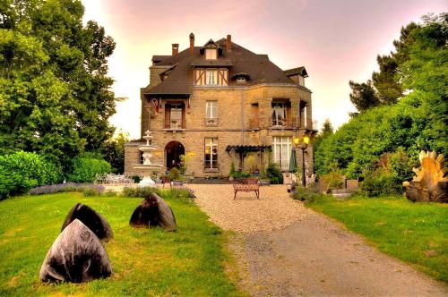 Chambres d'Hôtes-Château Constant - Saint-Léger-Magnazeix