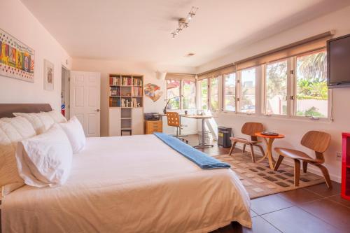 Art Lover's Paradise and Casita