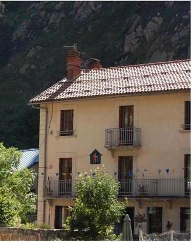 Gîte d'étape chambre d'hôte FERME AUBERGE  du Pigné