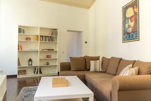 Palazzo Borghese Lovely Flat - image 2