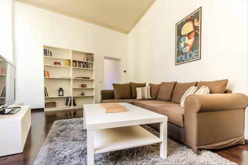 Palazzo Borghese Lovely Flat - image 13