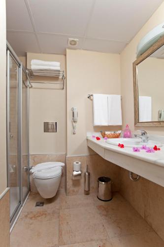 Remi Hotel - image 2