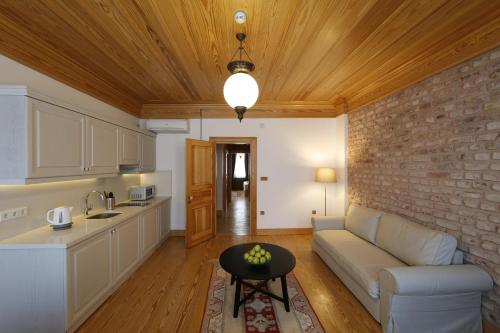 Apartment with Balcony image 8