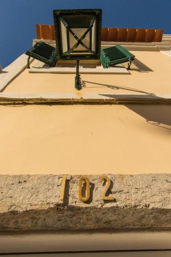 Belem Skinny House