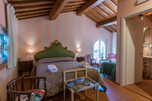 Double Room with Extra Bed image 5
