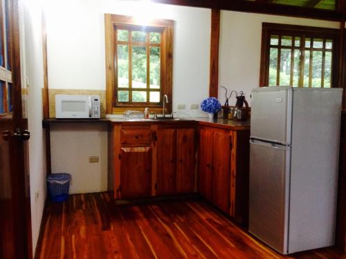 Lemon House Monteverde - Tap to explore photos