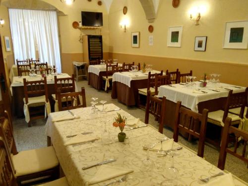 Bar/Lounge, Hostal Meson la Cadena in Trujillo