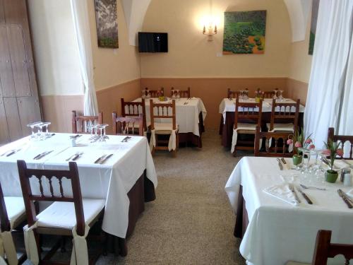 Bar/Lounge, Hostal Meson la Cadena in Trujillo