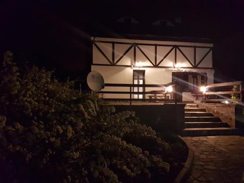 La Bunica - image 10