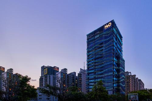 H2O Hotel in Gushan District