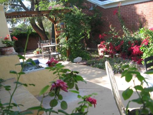 Mon Ami Bed and Breakfast - image 5