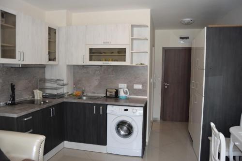 Studio with Balcony room in Admiral Plaza Apartments