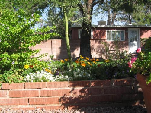Mon Ami Bed and Breakfast – Tucson, AZ