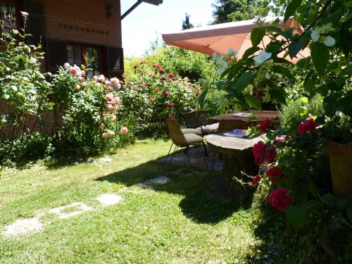 Skats, B&B The Roses Garden in Cosseria