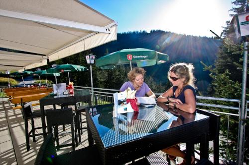 T3 Alpenhotel Garfrescha - image 9