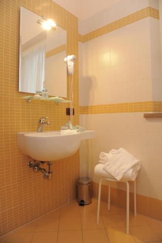 Hotel Plazza – Porcari, MN