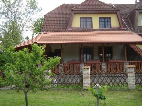  Öreg Harcsa vendégház, Pension in Tiszafüred bei Kisújszállás