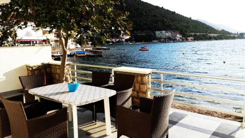  Apartments Villa Plava in Duboka