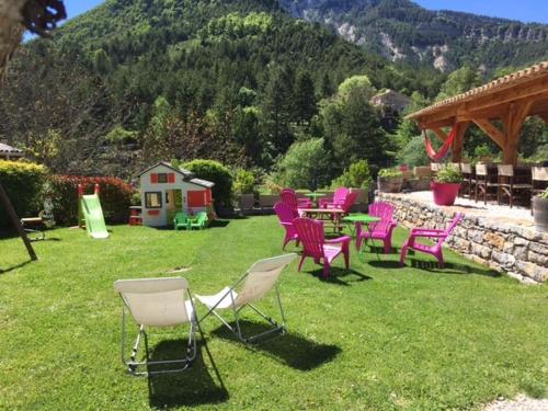 Ieeja, Camping Calme et Nature in Castellane