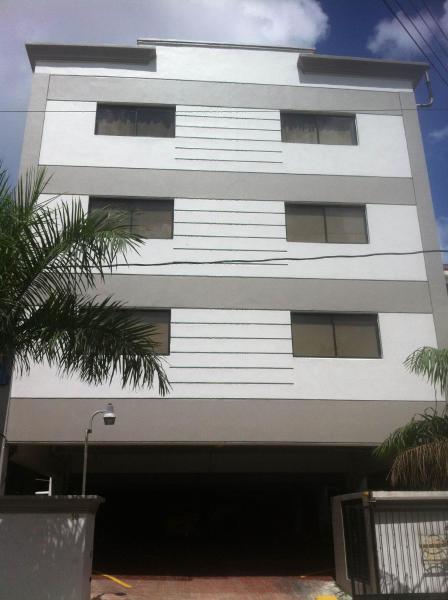 A la foto es mostra l'objecte Micro Hotel Condo Suites situat a la ciutat de Fundación.