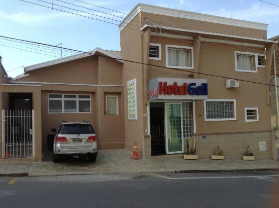 Nella foto è visibile l'oggetto Hotel Goll situato nella città di Limeira.