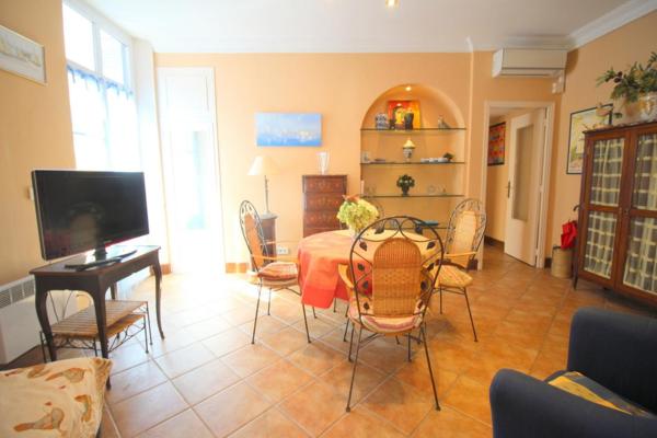 A la foto es mostra l'objecte AGENCIA appartement Rue d'Antibes situat a la ciutat de Canes.