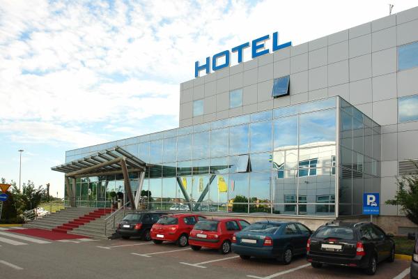 A la foto es mostra l'objecte Hotel Zovko Zagreb situat a la ciutat de Ščitarjevo.