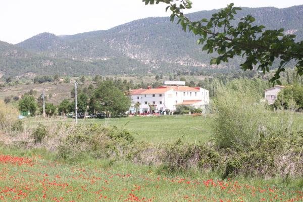 The photo shows the La Alquería de Manu - venta el Laminador located in the city of Riópar.